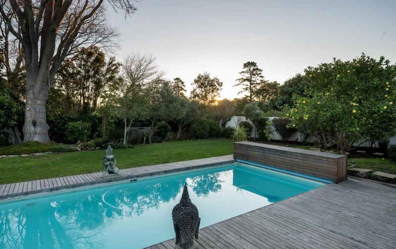 8 Bedroom Property for Sale in Somerset West Western Cape
